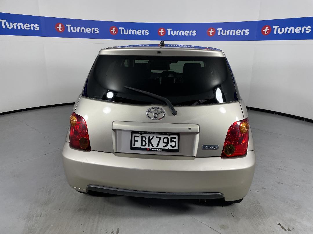 Photo '6' of Toyota IST