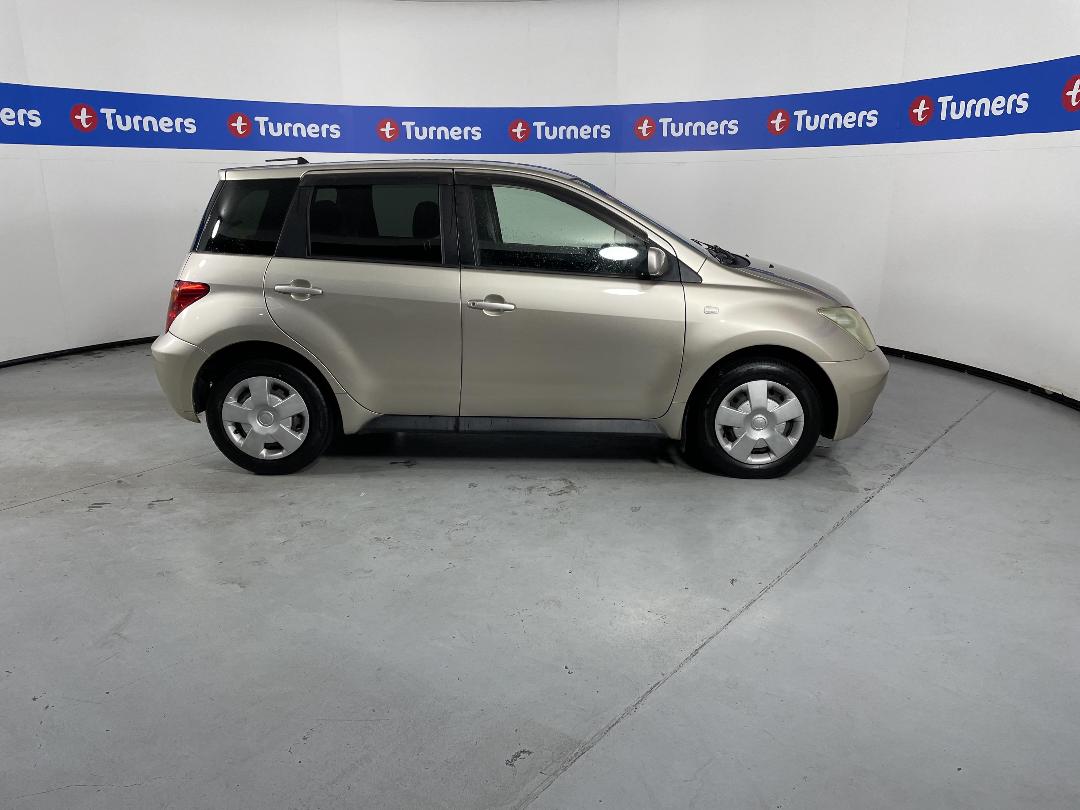 Photo '23' of Toyota IST