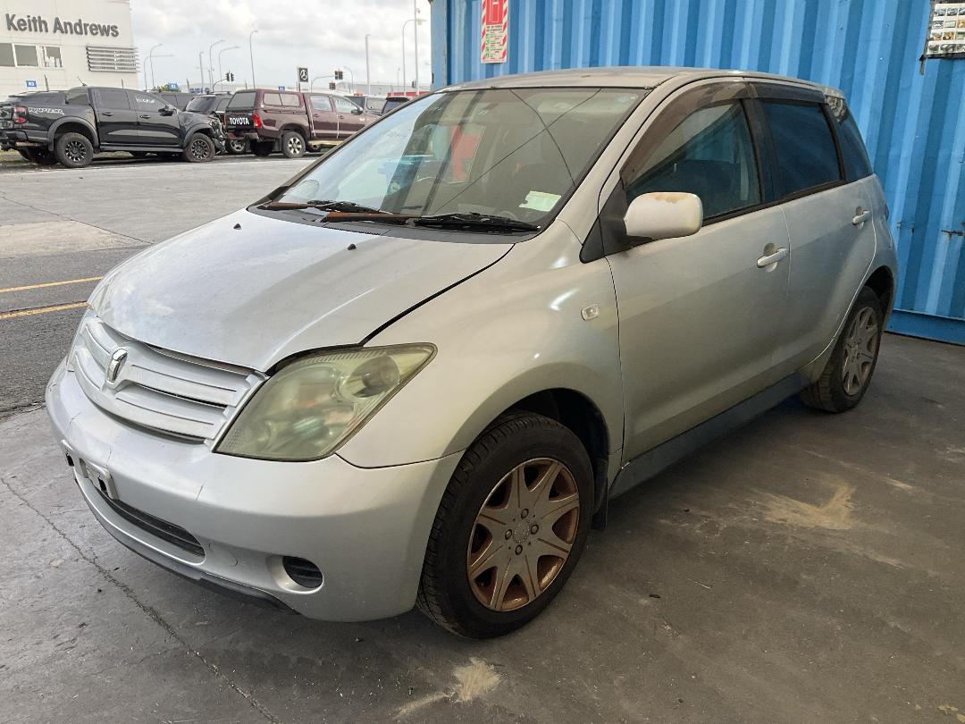 Photo '7' of Toyota IST