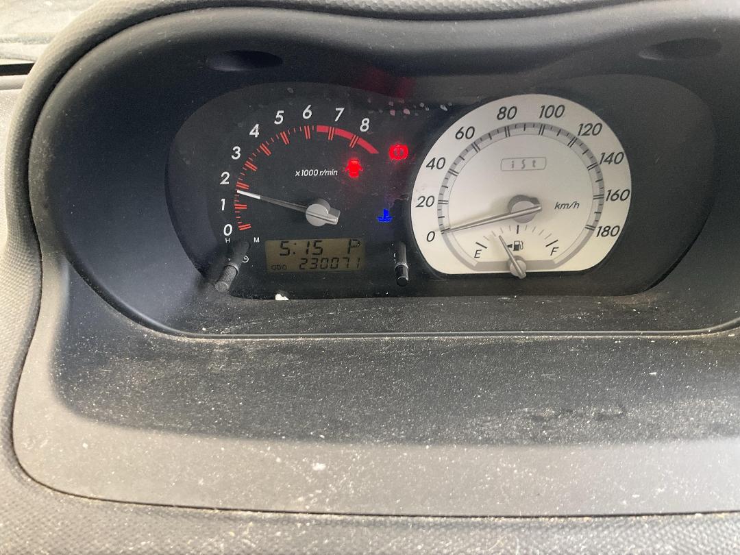 Photo '25' of Toyota IST