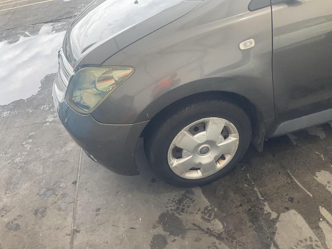 Photo '6' of Toyota IST