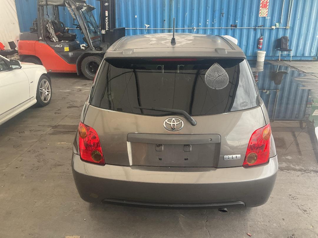 Photo '12' of Toyota IST