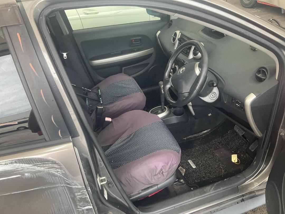 Photo '21' of Toyota IST