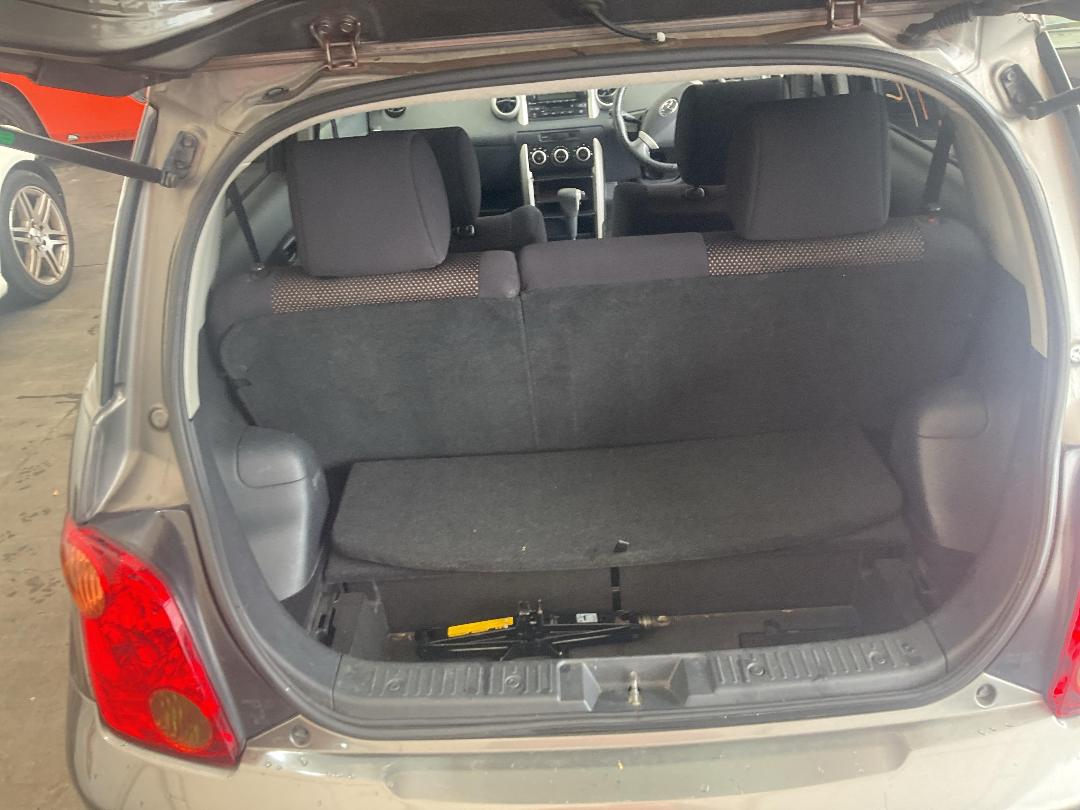 Photo '24' of Toyota IST