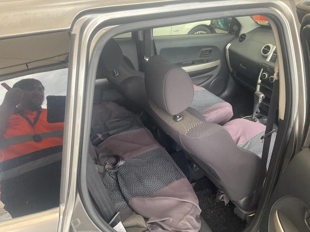 Photo '22' of Toyota IST