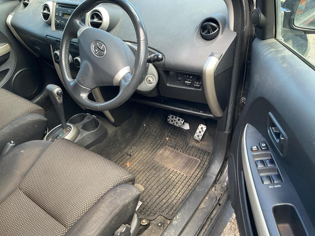 Photo '7' of Toyota IST Photo '7' of Toyota IST