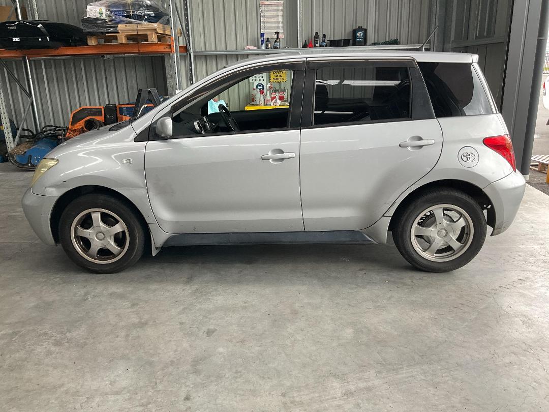 Photo '6' of Toyota IST Photo '6' of Toyota IST