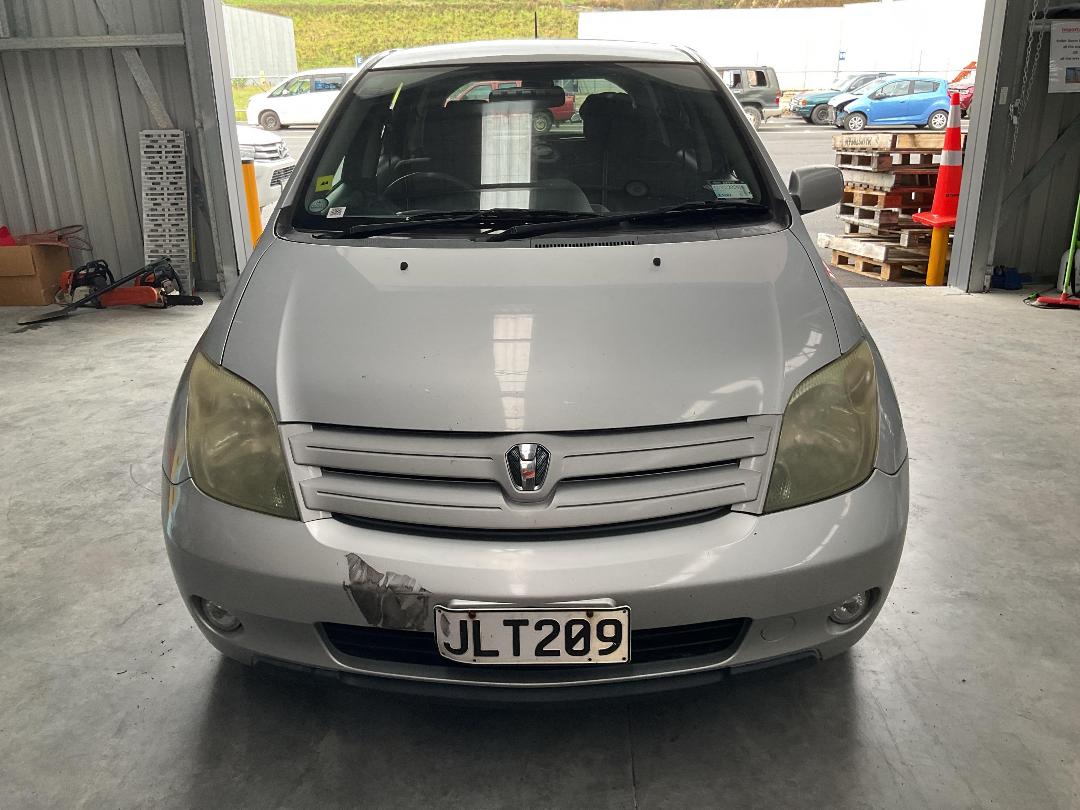 Photo '7' of Toyota IST Photo '7' of Toyota IST