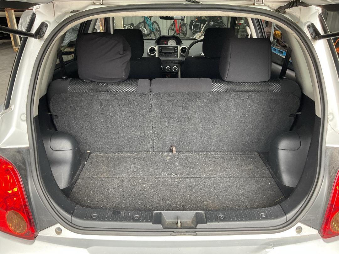 Photo '22' of Toyota IST Photo '22' of Toyota IST