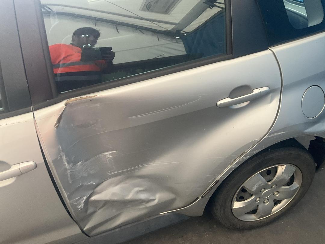 Photo '10' of Toyota IST Photo '10' of Toyota IST