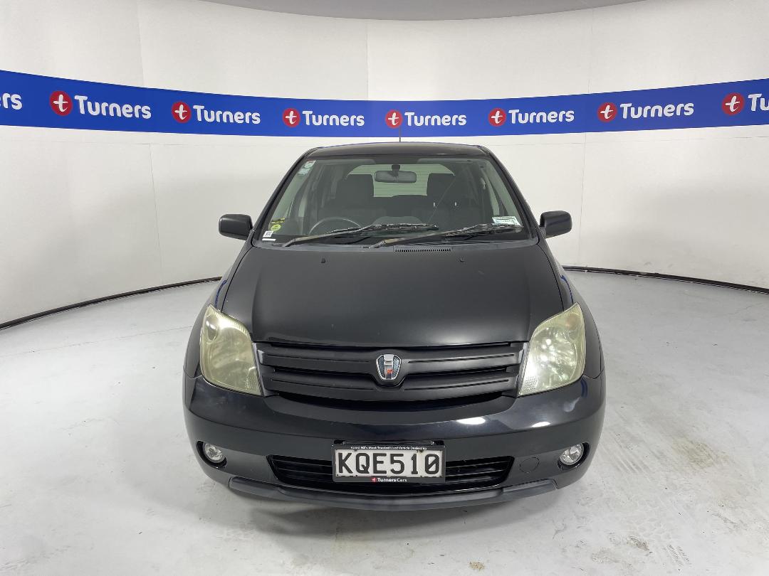 Photo '2' of Toyota IST