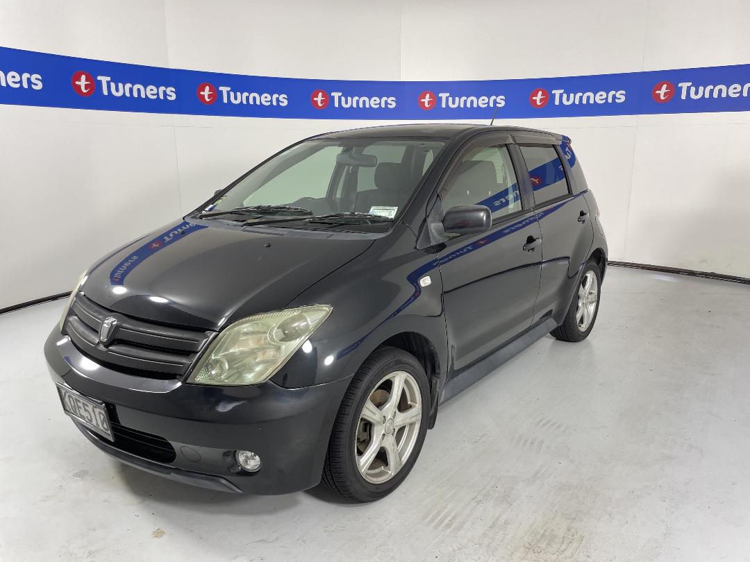 Photo '4' of Toyota IST