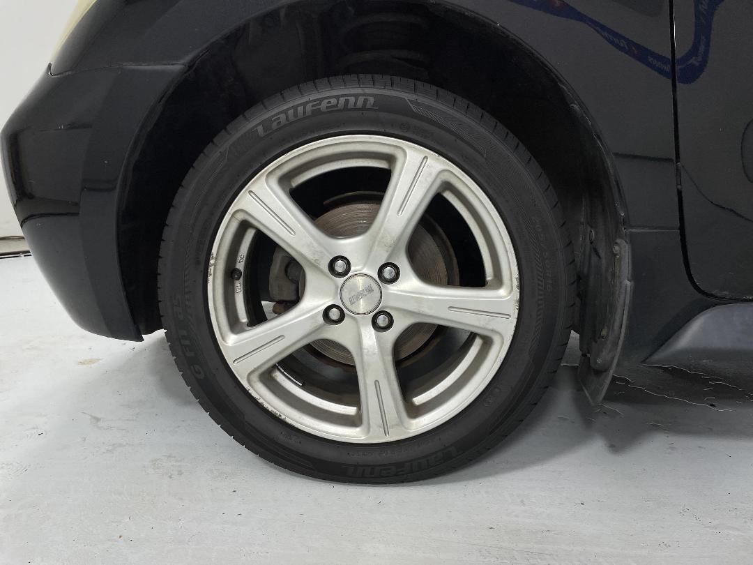 Photo '10' of Toyota IST