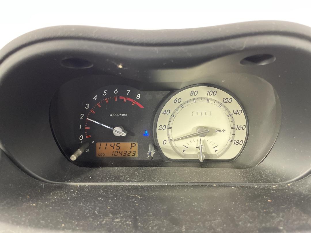 Photo '21' of Toyota IST