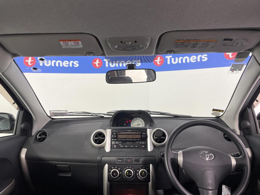 Photo '17' of Toyota IST