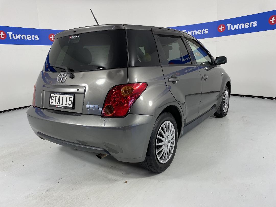 Photo '7' of Toyota IST