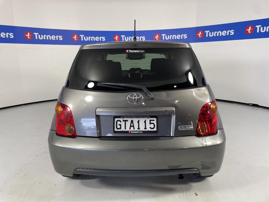 Photo '6' of Toyota IST