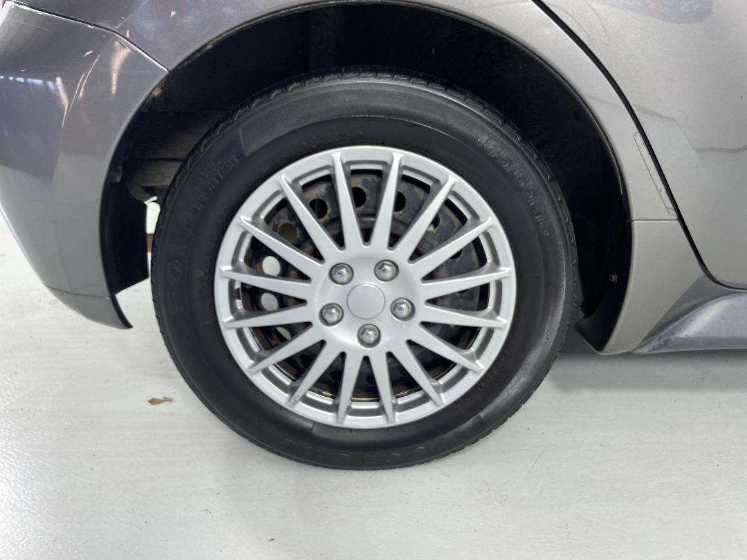 Photo '12' of Toyota IST