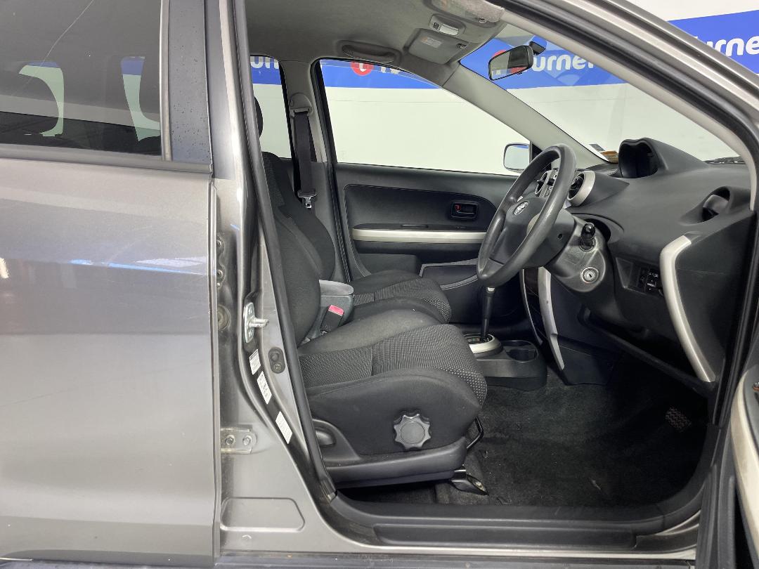 Photo '16' of Toyota IST