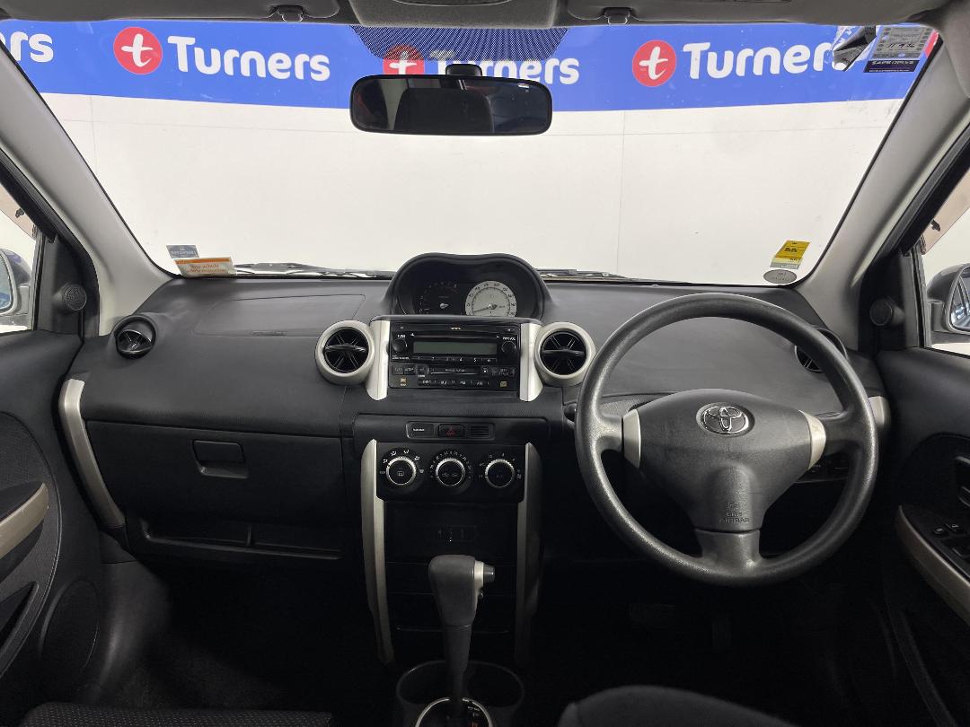 Photo '17' of Toyota IST