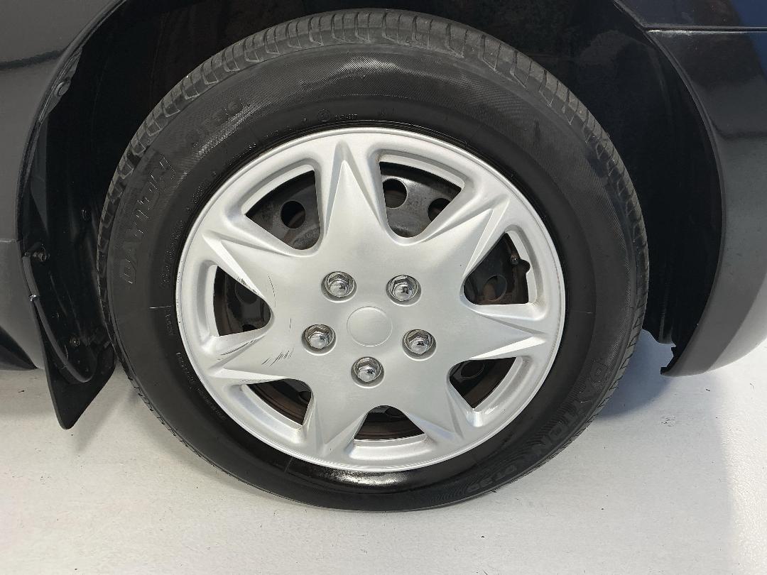 Photo '9' of Toyota IST