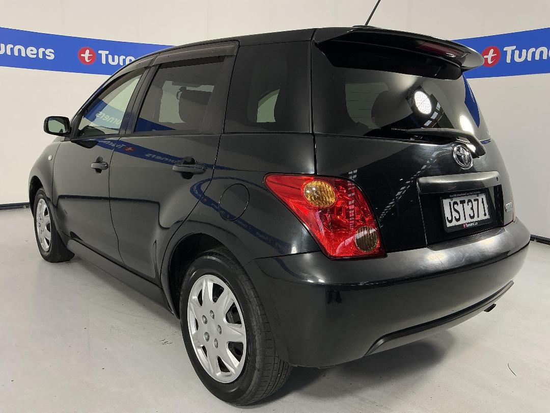 Photo '5' of Toyota IST