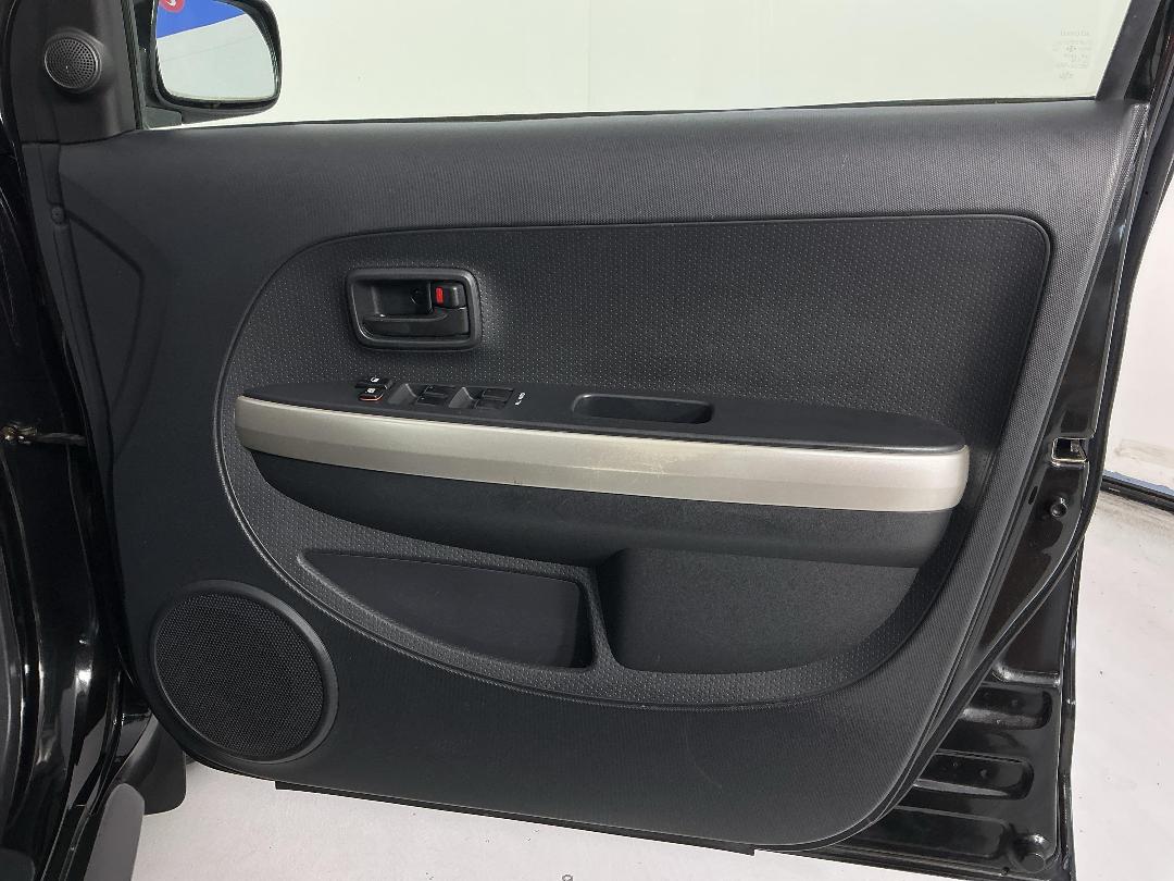 Photo '15' of Toyota IST