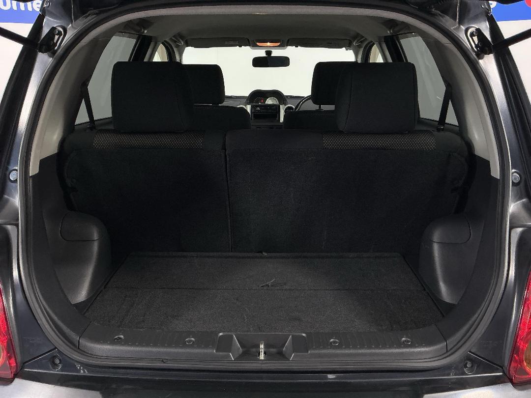 Photo '14' of Toyota IST