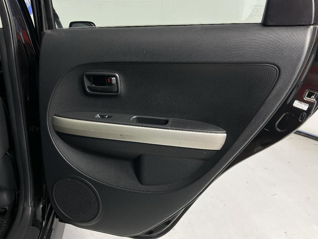 Photo '19' of Toyota IST