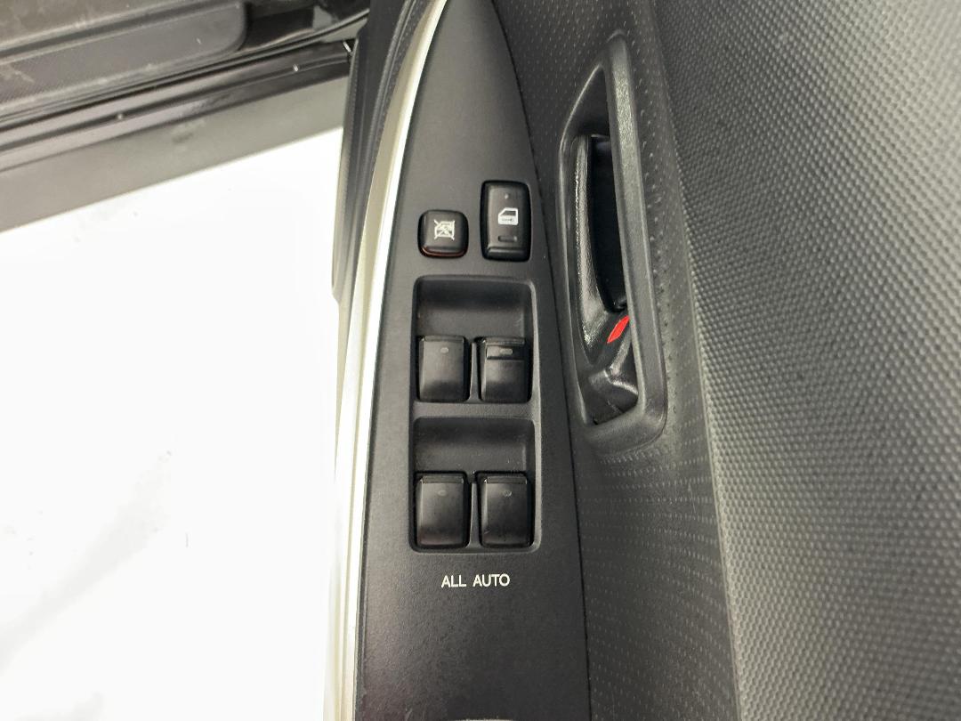 Photo '23' of Toyota IST