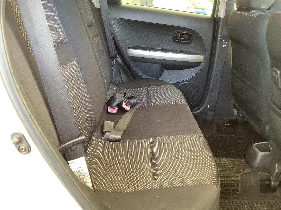 Photo '7' of Toyota IST Photo '7' of Toyota IST