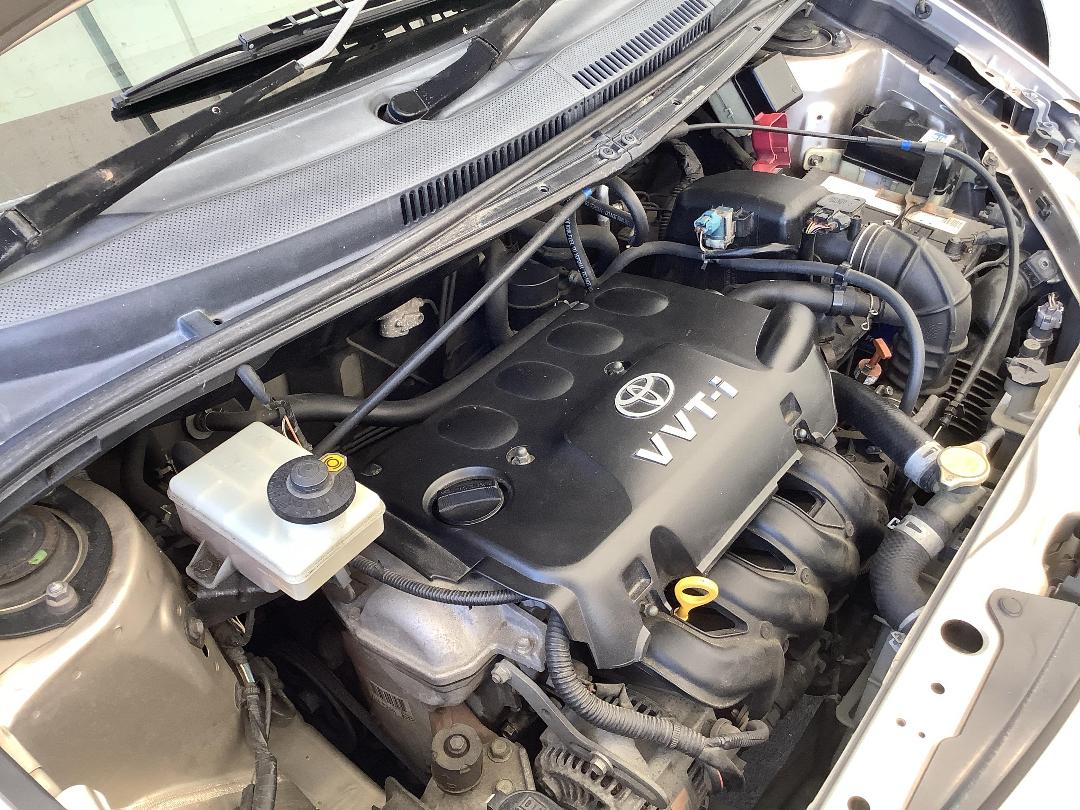 Photo '11' of Toyota IST Photo '11' of Toyota IST