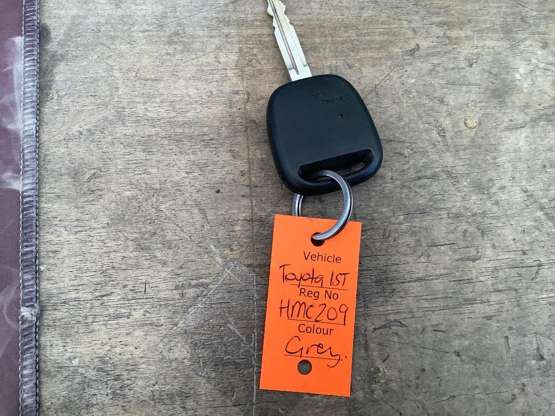 Photo '16' of Toyota IST Photo '16' of Toyota IST