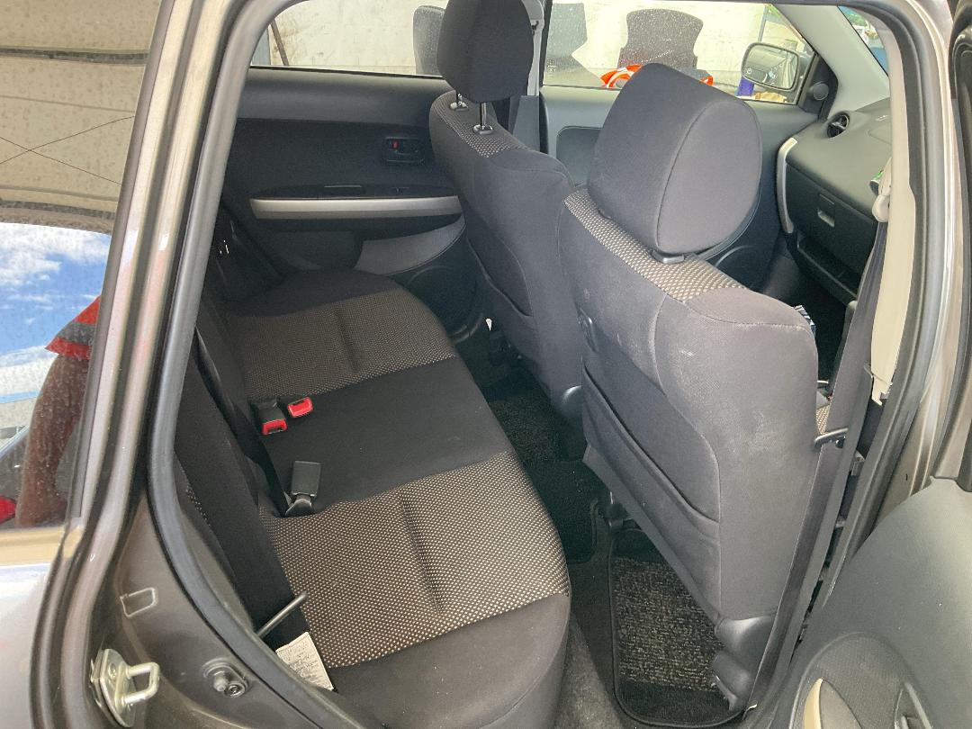 Photo '21' of Toyota IST Photo '21' of Toyota IST