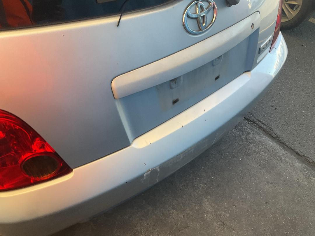 Photo '12' of Toyota IST Photo '12' of Toyota IST