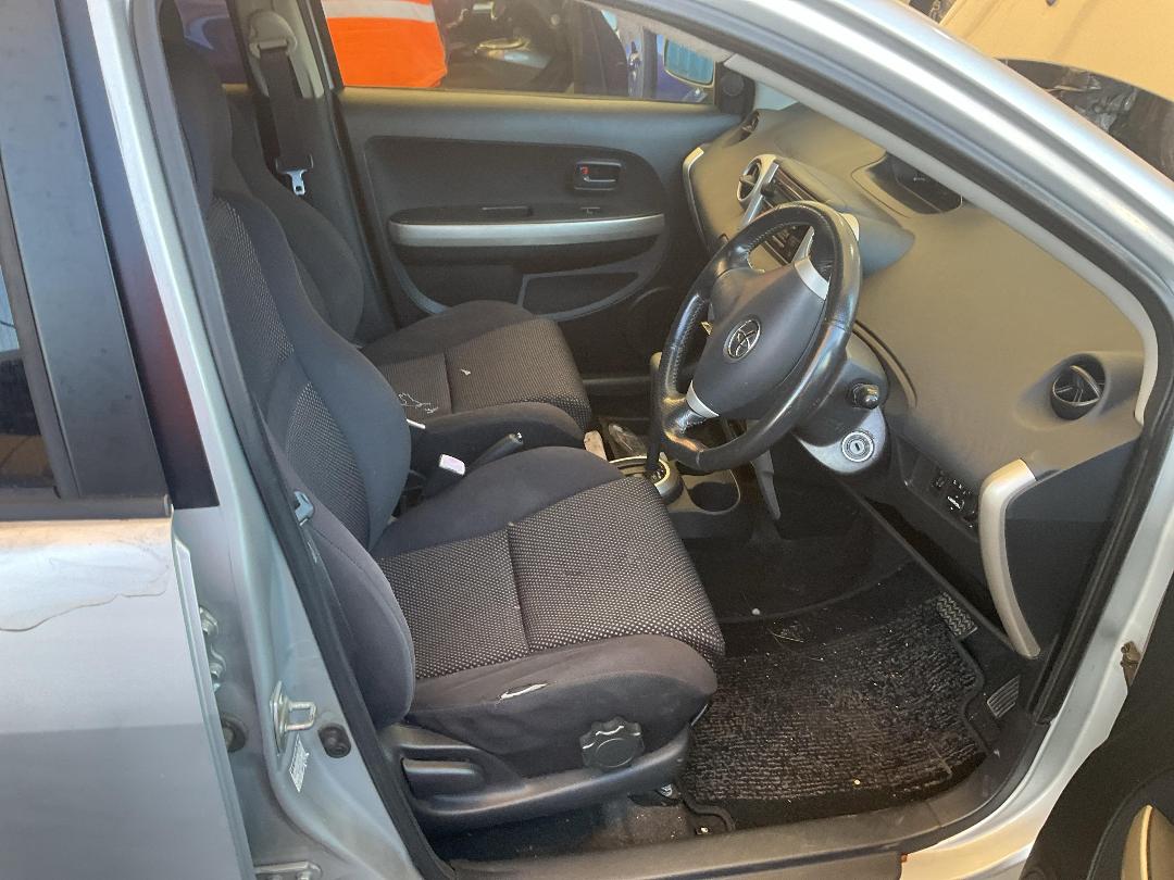 Photo '19' of Toyota IST Photo '19' of Toyota IST