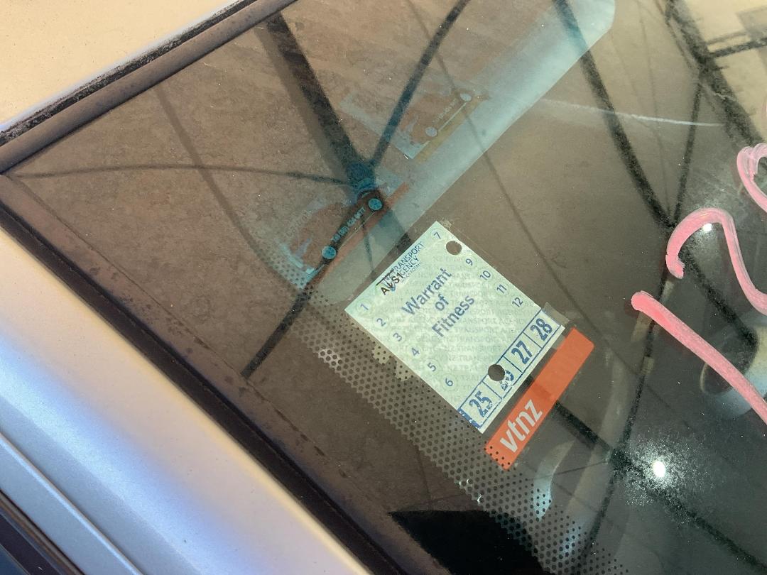 Photo '23' of Toyota IST Photo '23' of Toyota IST