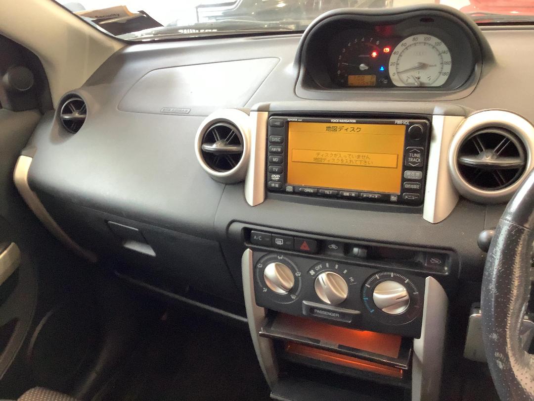 Photo '16' of Toyota IST Photo '16' of Toyota IST