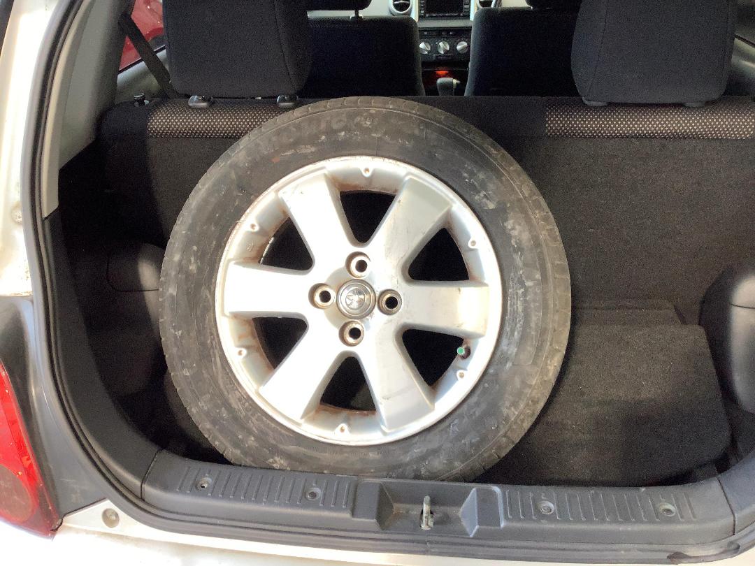 Photo '7' of Toyota IST Photo '7' of Toyota IST