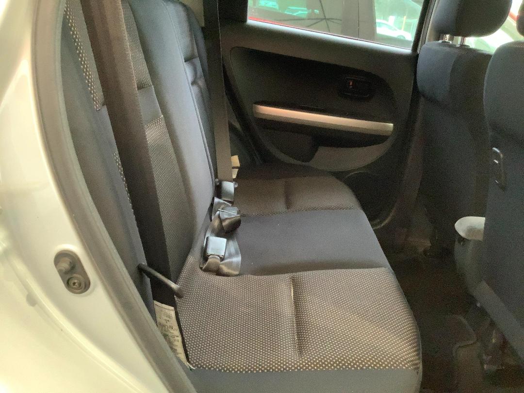 Photo '8' of Toyota IST Photo '8' of Toyota IST