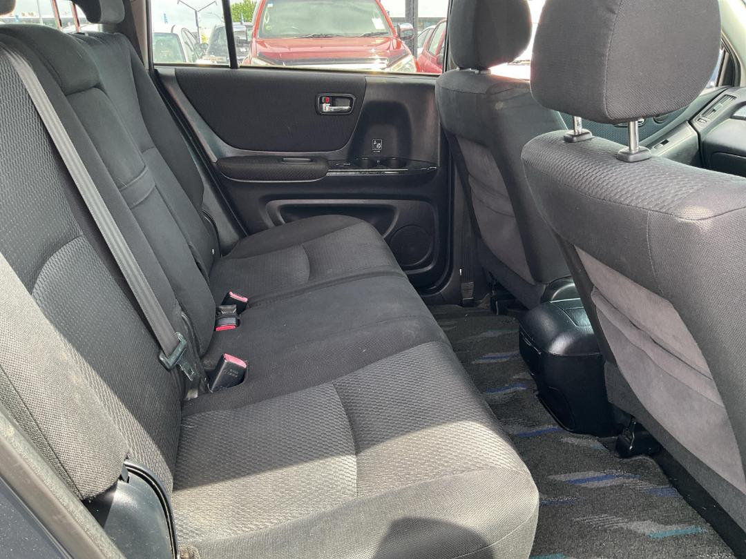 Photo '9' of Toyota Kluger Photo '9' of Toyota Kluger