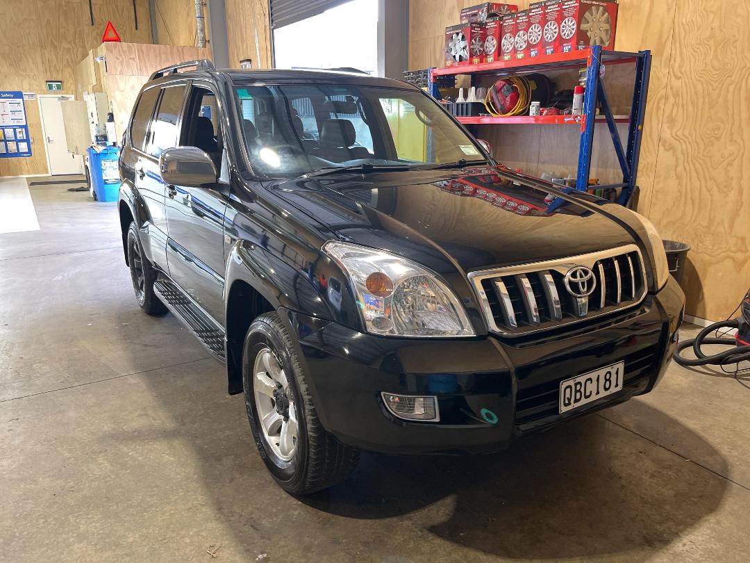 Photo '2' of Toyota Landcruiser Prado Photo '2' of Toyota Landcruiser Prado