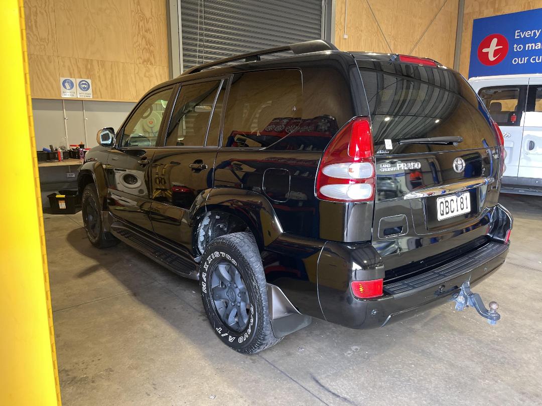 Photo '5' of Toyota Landcruiser Prado Photo '5' of Toyota Landcruiser Prado