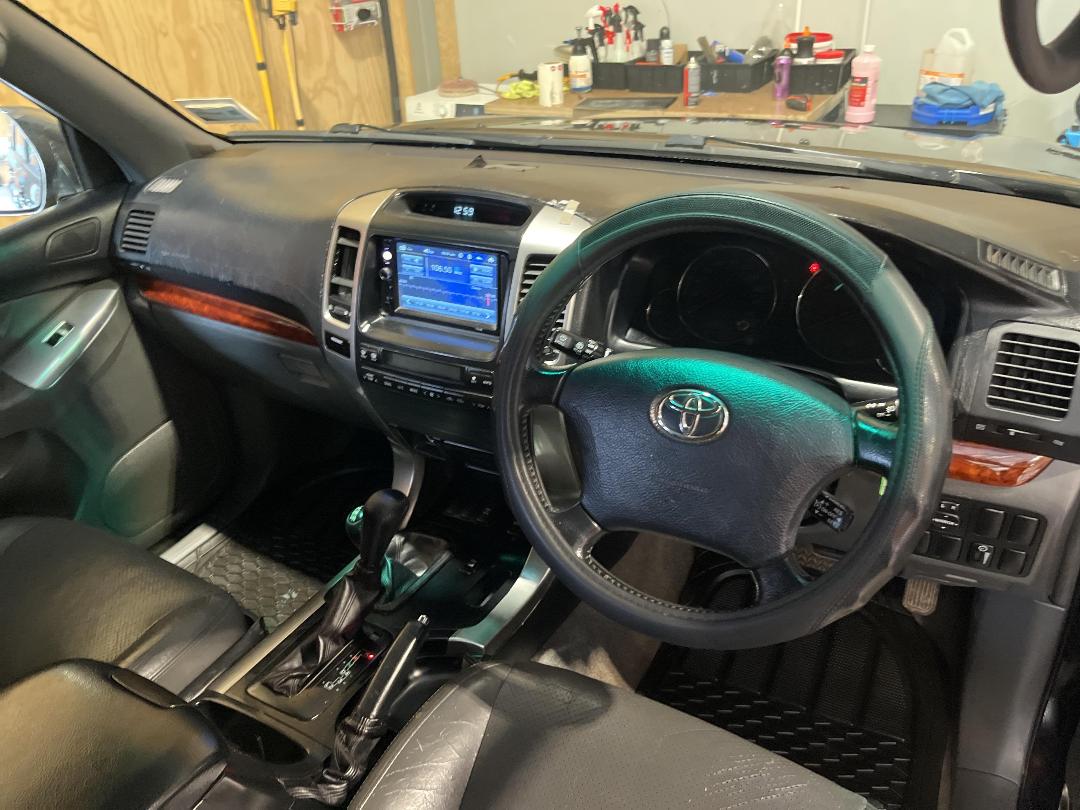 Photo '17' of Toyota Landcruiser Prado Photo '17' of Toyota Landcruiser Prado