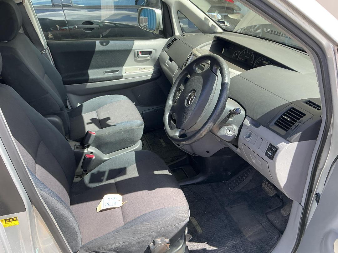 Photo '19' of Toyota Noah