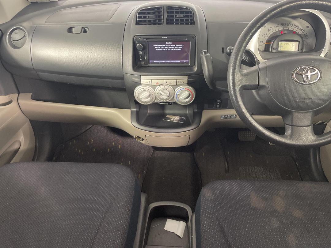 Photo '18' of Toyota Passo