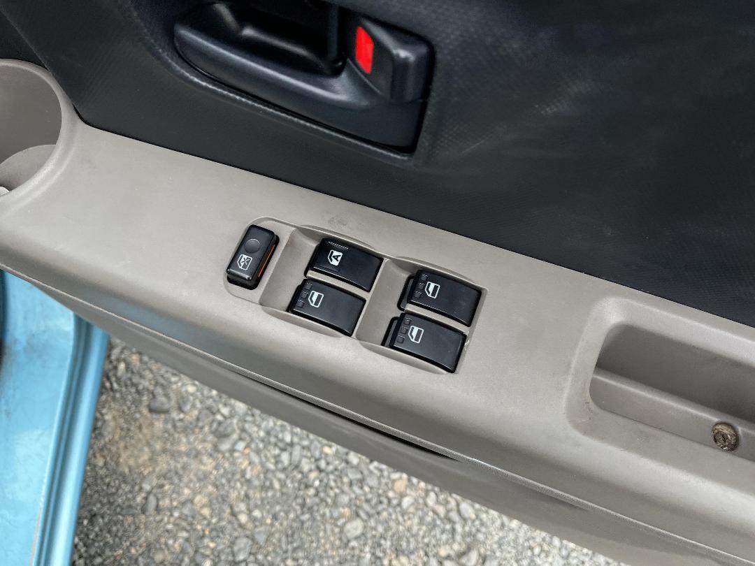 Photo '21' of Toyota Passo Photo '21' of Toyota Passo