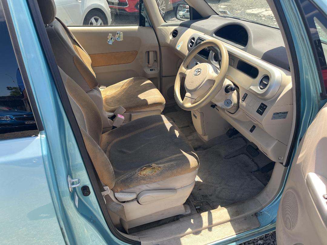 Photo '14' of Toyota Porte Photo '14' of Toyota Porte