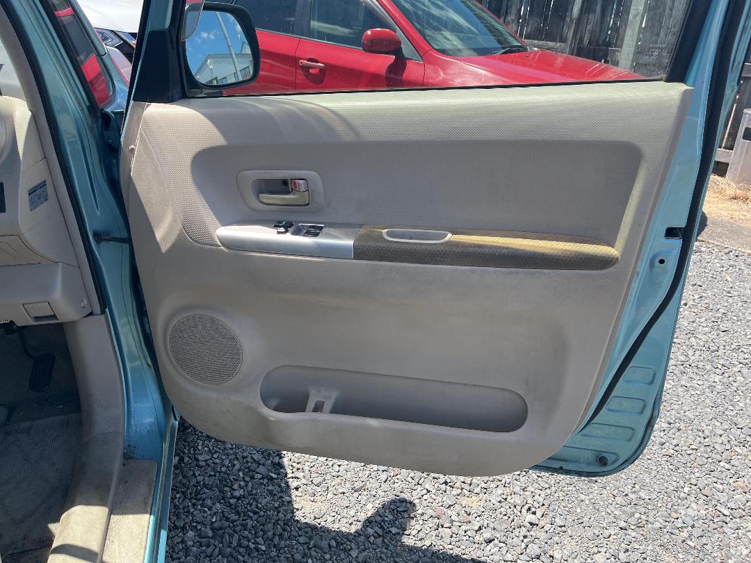 Photo '13' of Toyota Porte Photo '13' of Toyota Porte