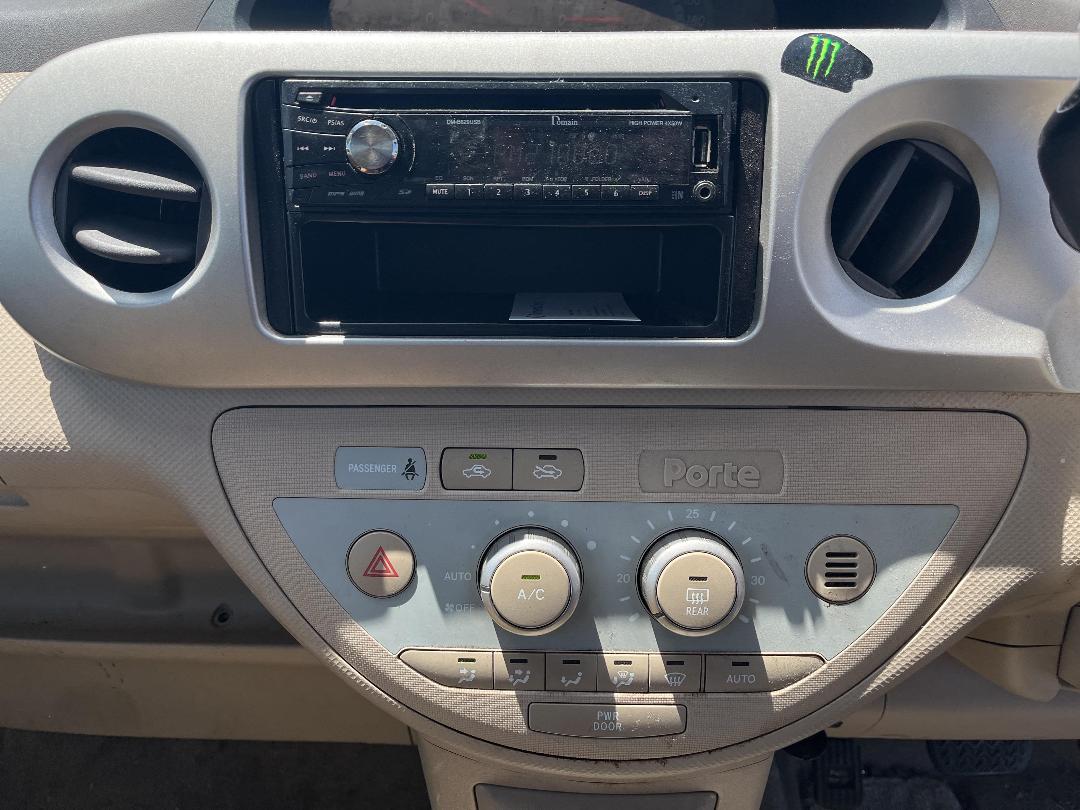 Photo '20' of Toyota Porte Photo '20' of Toyota Porte